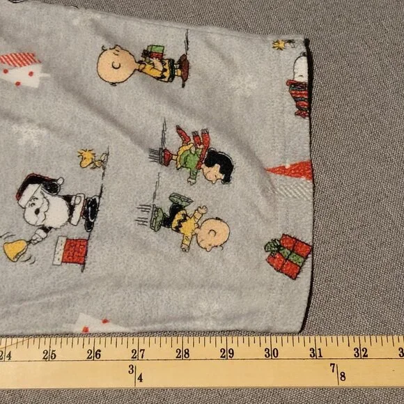 Peanuts Christmas Pajama Set Womens Large Gray Snoopy Charlie Brown Flannel PJs - Picture 14 of 16